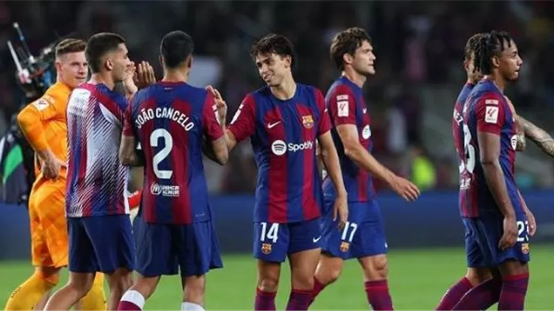برشلونة يسقط فى موقعة دورتموند ويتأهل لنصف النهائي بمجموع المباراتين