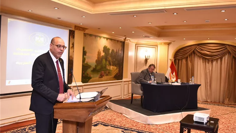 وزير العمل يوجه بسرعة إصدار الإستراتيجية الوطنية للسلامة المهنية