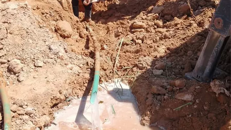 حملة إزالة تعديات خطوط المياه بمركز الحمام