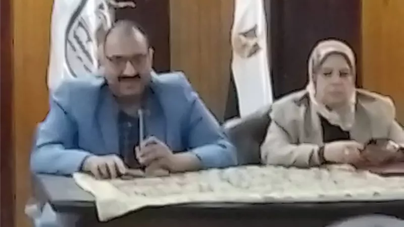 مناقشة تعزيز الإيجابيات وتحسين الأداء والانضباط بمدارس بني سويف