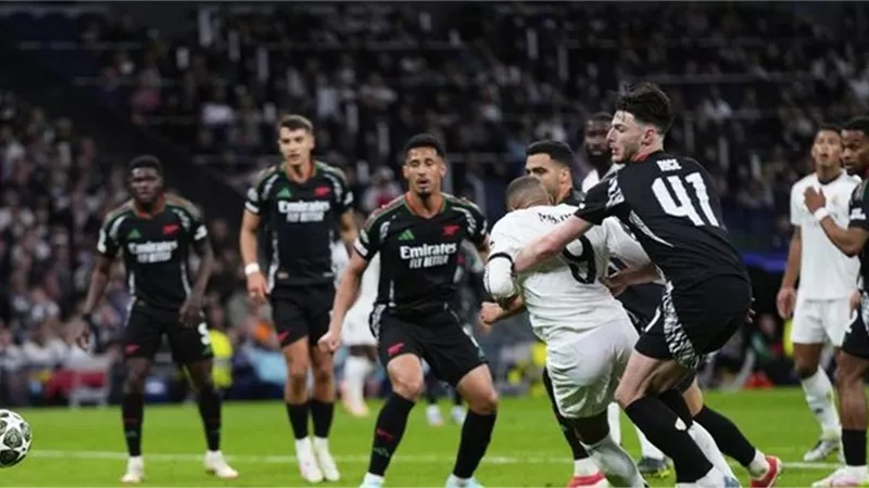 أرسنال يهزم ريال مدريد ويطيح به خارج دورى الأبطال