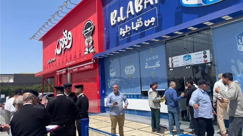 رئيس جهاز مدينة الشيخ زايد: غلق وتشميع محلات وهمي ولبن بالممشى السياحي