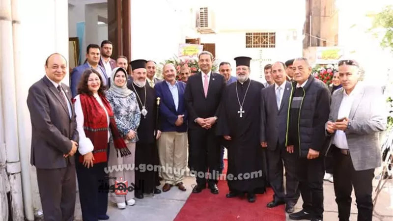 محافظ دمياط يزور كنيسة الروم الأرثوذكس