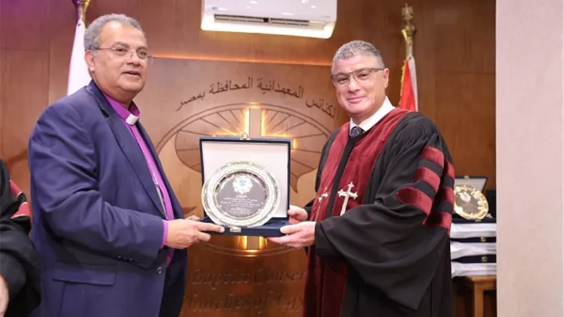 كلية اللاهوت المعمدانية المحافظة تحتفل بتخريج الدفعة الثانية