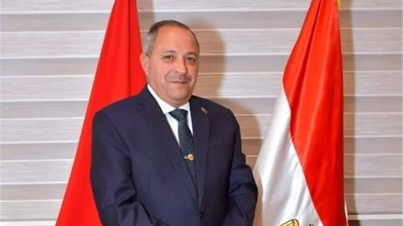 محافظ قنا يهنئ قداسة البابا تواضروس الثاني بعيد القيامة المجيد