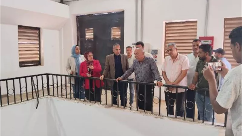 أحمد شعبان ومستشار هيئة تنمية الصعيدفي جولة تفقدية للغابة الشجرية