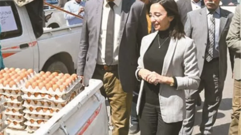 البحيرة تطلق قافلة لبيع بيض المائدة احتفالاً بأعياد الربيع