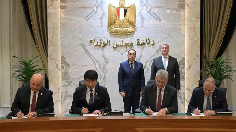 مدبولي: توقيع حزمة من العقود الخاصة بمقاول الائتلاف المصري الصيني