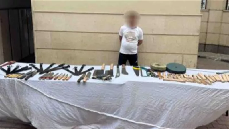 سقوط عاطل تخصص فى تصنيع الأسلحة البيضاء بالقاهرة