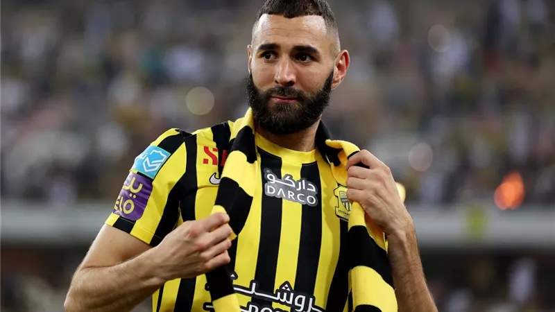 كريم بنزيما يقود تشكيل الاتحاد ضد الفتح في الدوري السعودي