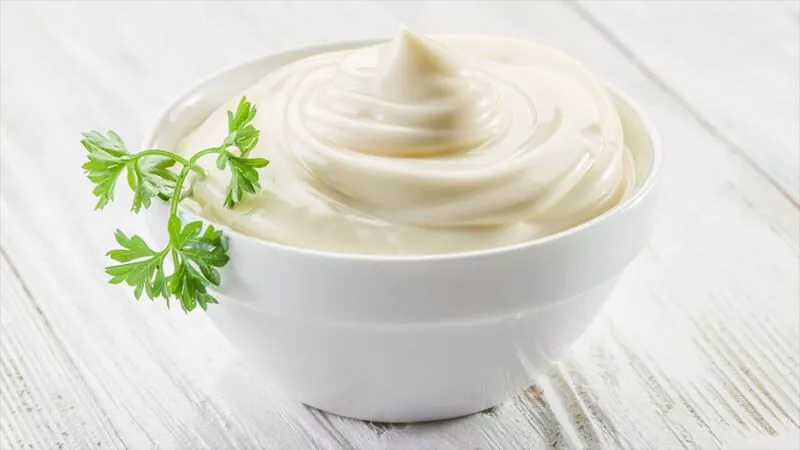 طريقة عمل التومية في البيت أجمل من المطاعم