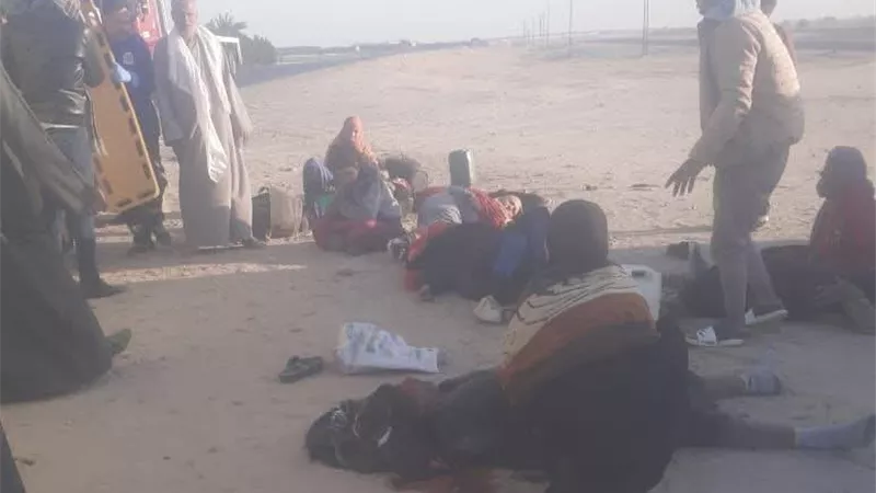 الربع نقل أطاحت بأحلامهم..مصرع عاملتين وإصابة 18 آخرين في المنيا