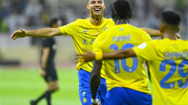 الدوري السعودي.. موعد مباراة النصر والقادسية والقنوات الناقلة