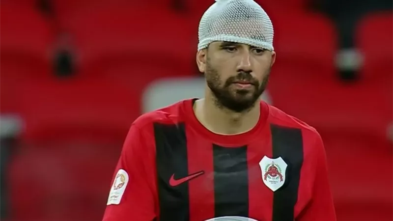 تريزيجيه يتعرض لإصابة قوية في الدوري القطري