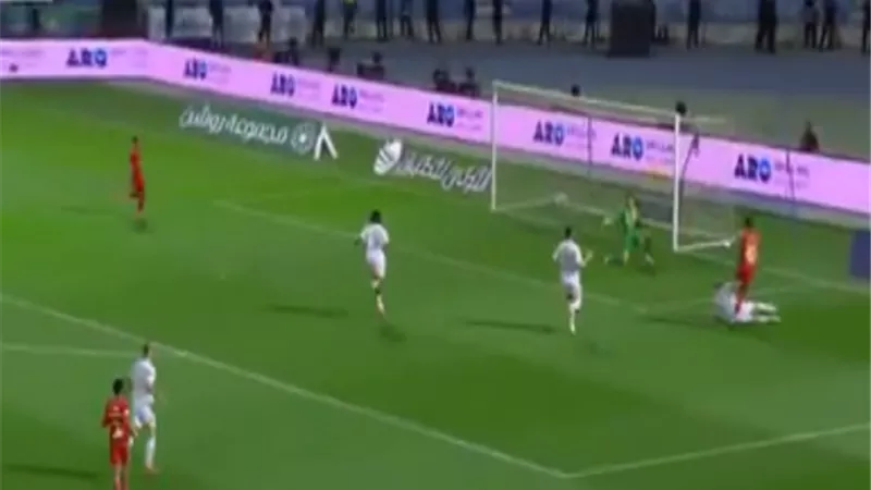 الشوط الأول .. القادسية يتقدم على النصر السعودي بهدف نظيف