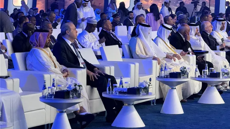 ندعم التعاون والتكامل في مجال تسهيلات النقل الجوي