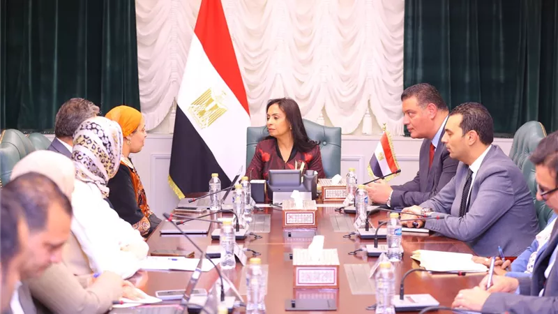 وزيرة التضامن تبحث تنسيق الجهود لتطوير مؤسسات الرعاية الاجتماعية