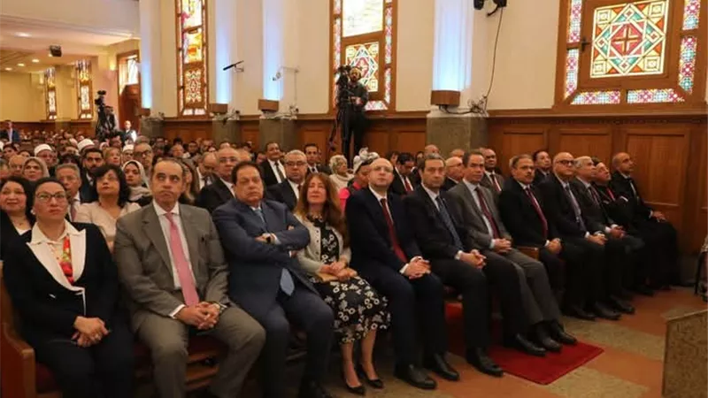 محافظ دمياط يشارك بإحتفالات الكنيسة الإنجيلية بعيد القيامة