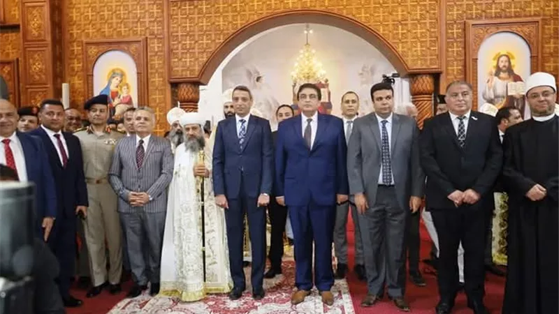 قيادات السويس يقدمون التهنئة للإخوة الأقباط بمناسبة عيد القيامة