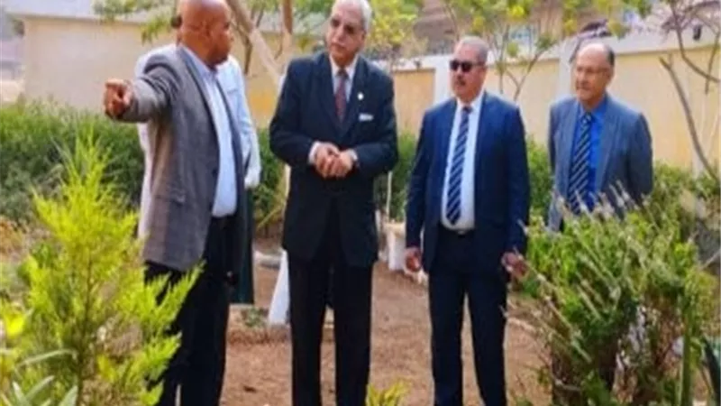 مدير تعليم القليوبية يواصل متابعة انتظام الدراسة بمدارس بنها