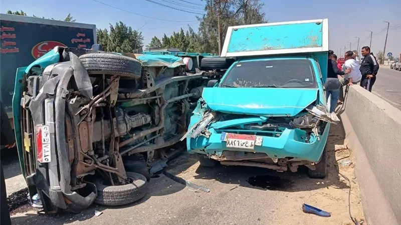 اصابة 17 شخص في انقلاب ربع نقل محملة بالعمال في الدقهلية