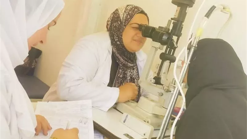 علاج 1956 مواطن بالمجان فى قافلة طبية بقرية بالشرقية
