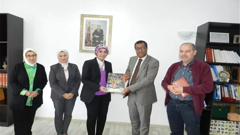 رئيس جامعة الأقصر تبحث توقيع شراكة مع الجامعة الدولية بالرباط