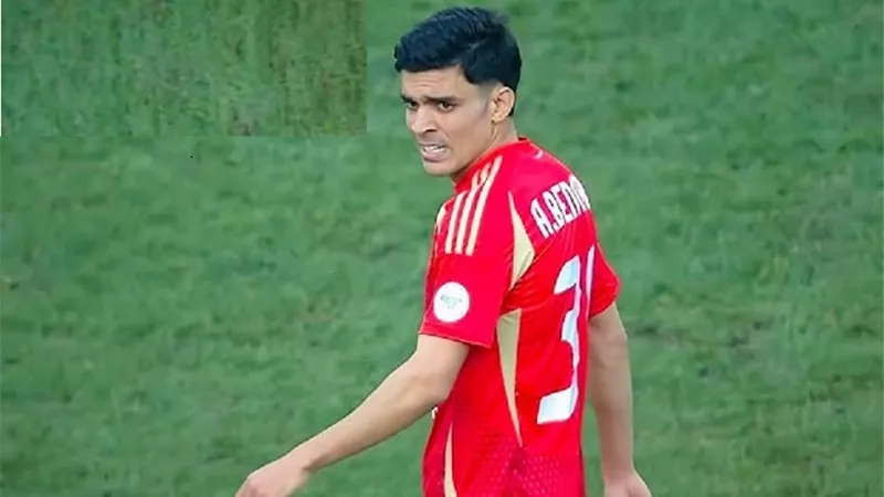 الأهلي يستقر على مشاركة بن شرقي أساسيا فى لقاء العودة أمام صنداونز