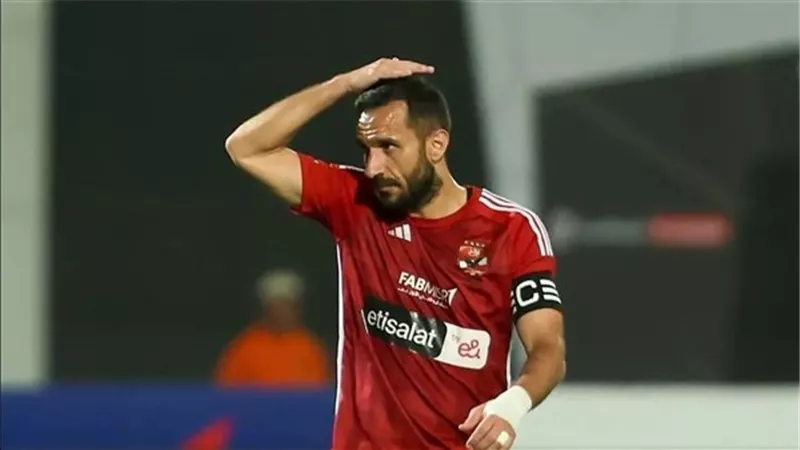 الأهلي يحسم الموقف النهائي بشأن التجديد لـ علي معلول