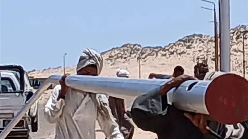 تنفيذ أعمال إنارة متكاملة بمدينة حلايب ضمن الخطة الاستثمارية