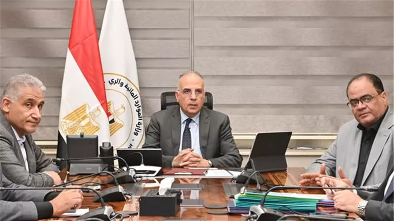 وزير الري يبحث حالة المنظومة المائية بمحافظة المنيا