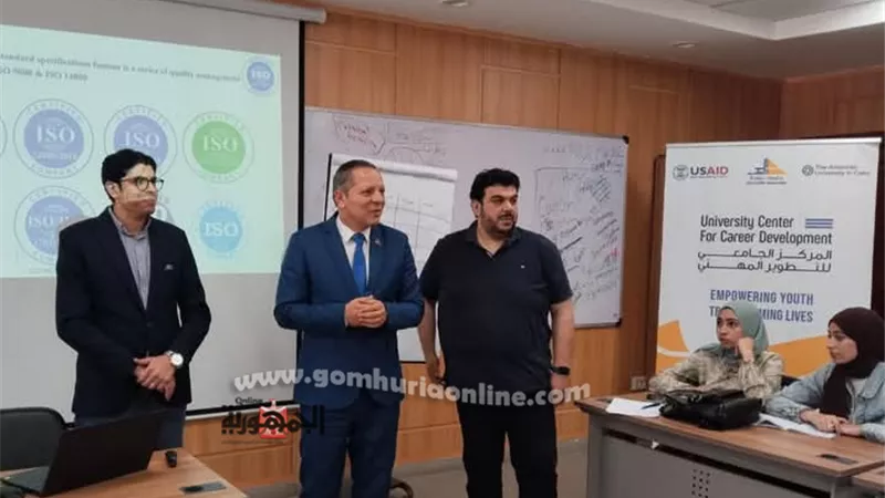 رئيس جامعة دمياط يفتتح دورة 