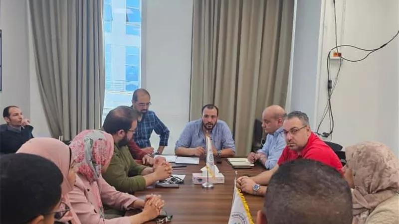 اجتماع غرفة الطوارئ بفرع هيئة الرعاية الصحية بالسويس