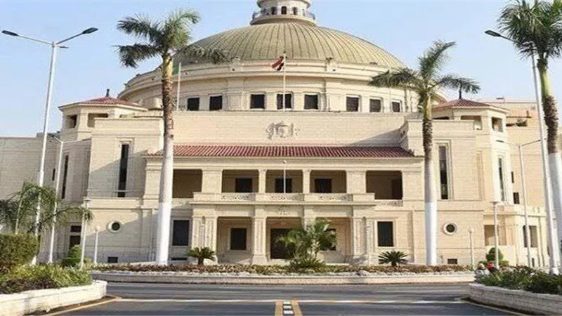 3 طرق للرد على استفسارات حول جامعة القاهرة الأهلية