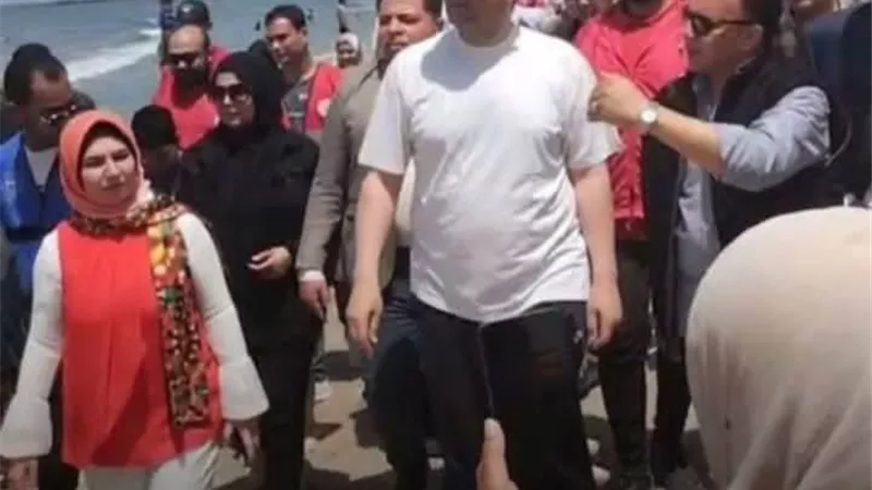 محافظ دمياط يتفقد شواطئ رأس البر في شم النسيم
