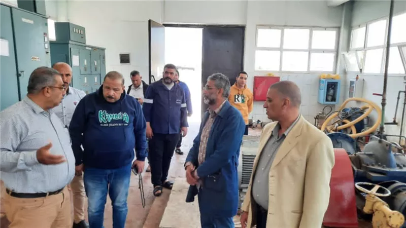 رئيس مياه دمياط يتفقد مواقع العمل في رأس البر..صور