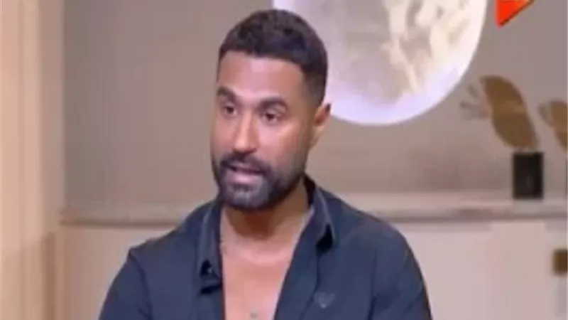 كريم فهمى: 