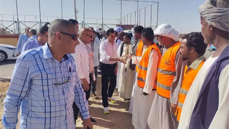 وزير الشباب والرياضة يزورحلايب ويعد بتطوير المنشآت الشبابية