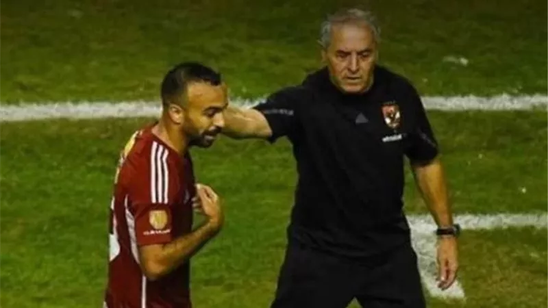 أفشة يطالب قمصان بتفسير أسباب استبعاده من مباريات الأهلي