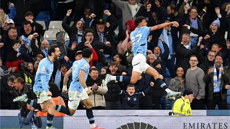 مرموش يقود مانشستر سيتي لتحقيق فوزًا قاتلًا على أستون فيلا