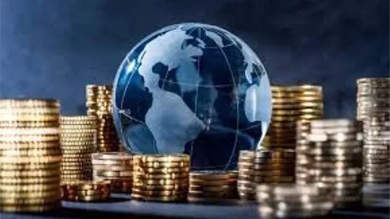 صندوق النقد يتوقع تباطؤاً اقتصادياً عالمياً