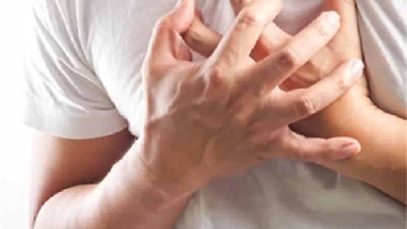 ذكر لعلاج قبضة القلب بدون سبب..ينجيك من الحزن ومكائد البشر
