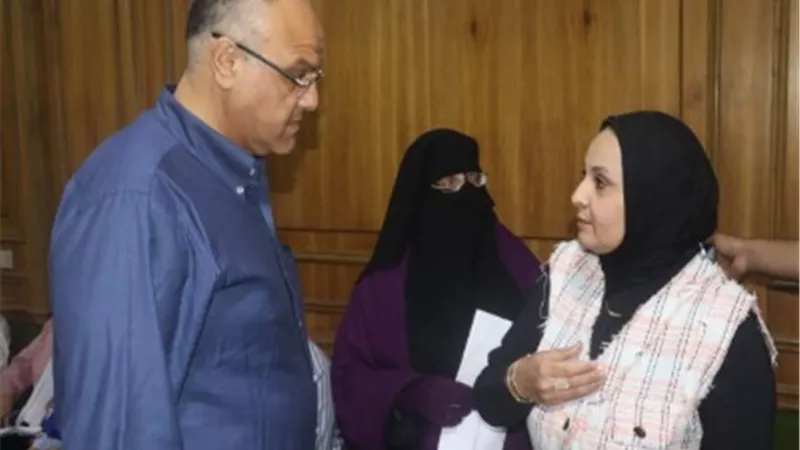 محافظ القليوبية يستجيب لاستغاثة سيدة ويوفر لها دعماً لإطلاق مشروع صغير