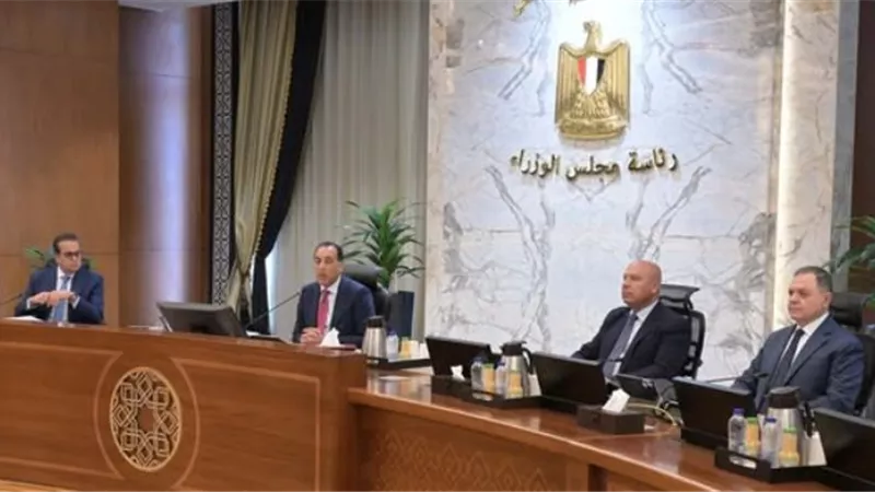 مدبولي يؤكد: إجراءات عاجلة لتوفير مناخ استثماري جاذب وتخفيف الأعباء