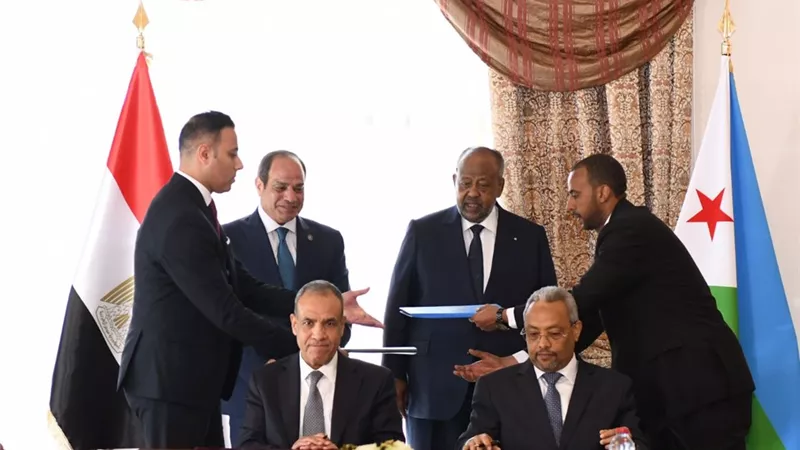 الرئيس السيسي ونظيره الجيبوتي يشهدان التوقيع على عدد من الاتفاقيات