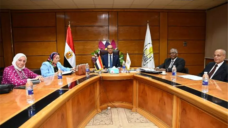المنشاوي يرأس لجنة اختيار عميد كلية التمريض بجامعة أسيوط