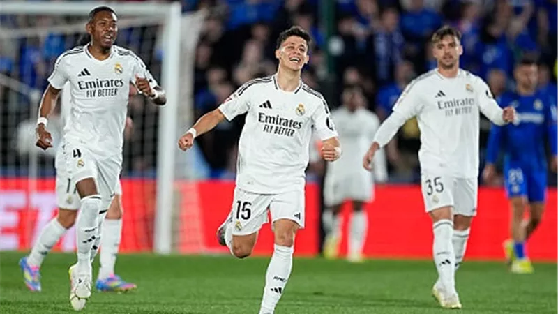 ريال مدريد يهزم خيتافى ويواصل مطاردة برشلونة بالدورى الإسبانى