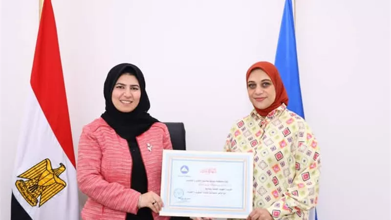 الصديق تناقش إستعدادات مهرجان دمياط ٢٠٢٥ وتكرم المتميزين
