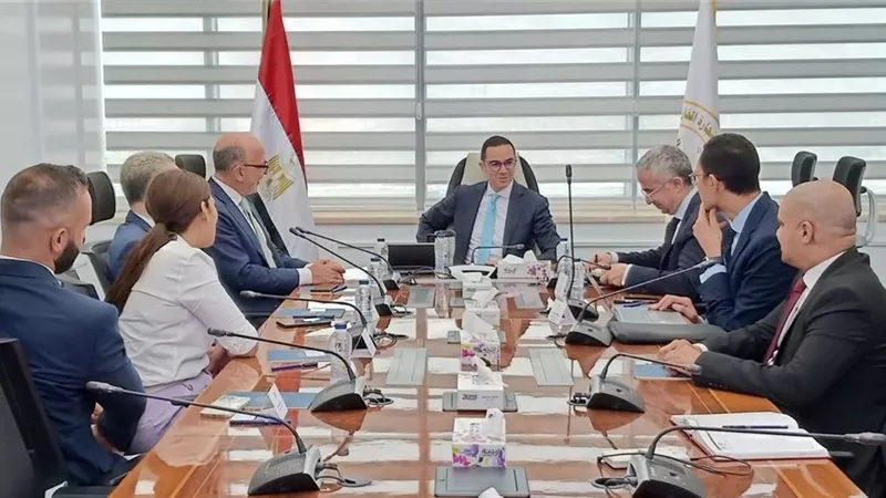 الخطيب لـ Intelcia: مصر بيئة استثمارية جاذبة وشفافة بحوافز تنافسية