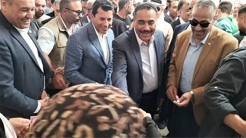 محافظ مطروح يشارك في أولمبياد شباب المحافظات الحدودية